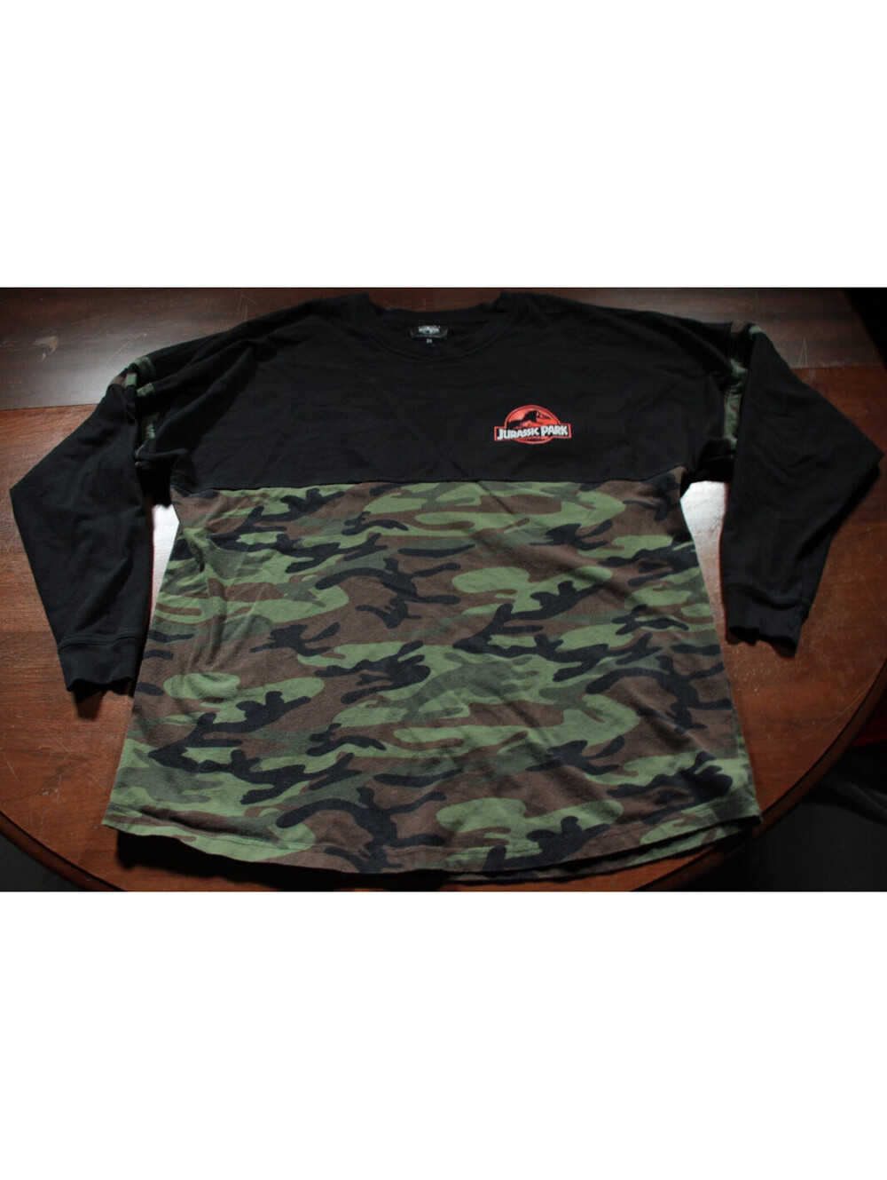 Universal Studios Jurassic Park Camo Sweatshirt 2X Women's Shirt